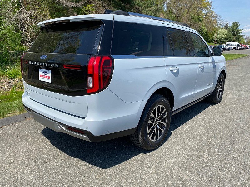 Certified 2025 Ford Expedition Platinum AWD/4WD image 7