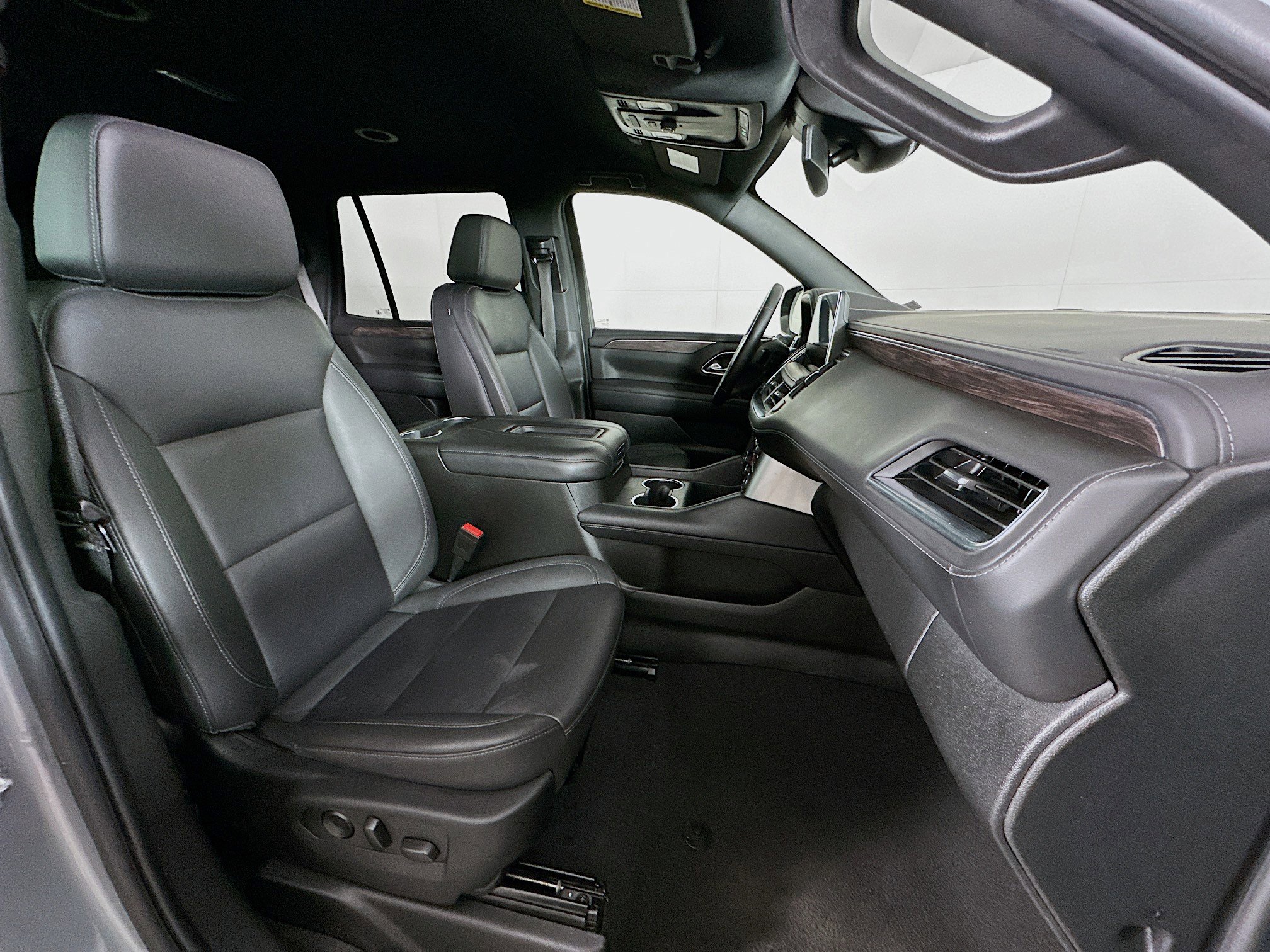 Used 2024 Chevrolet Tahoe LT image 32