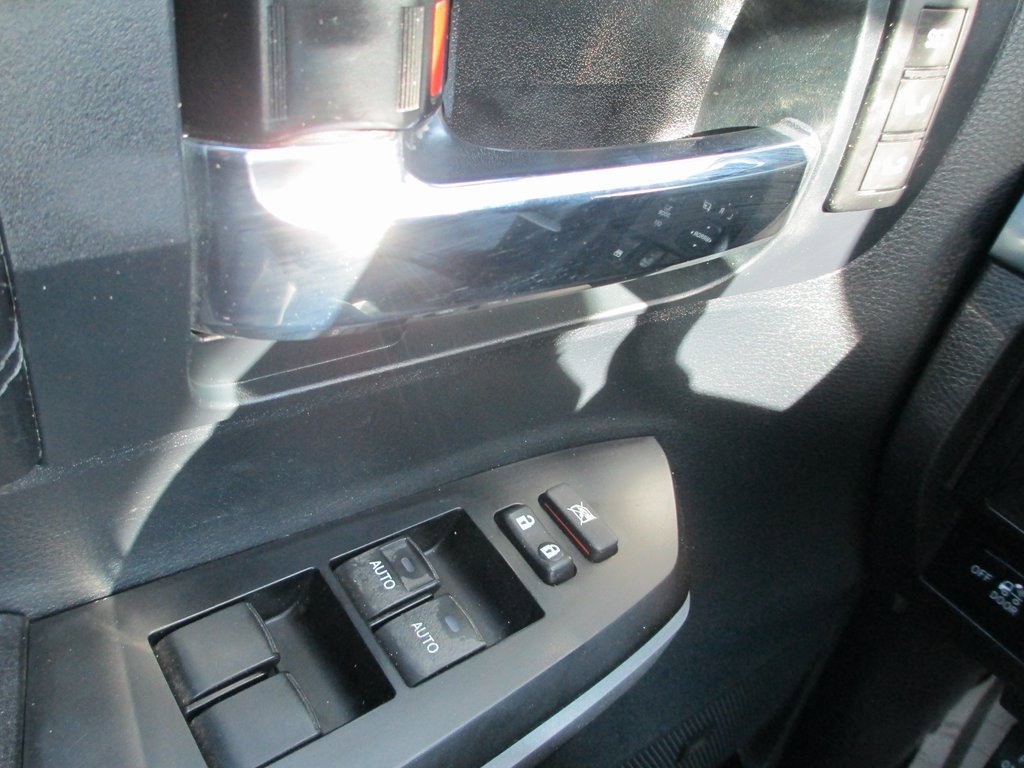 Used 2015 Toyota Tundra Platinum image 22