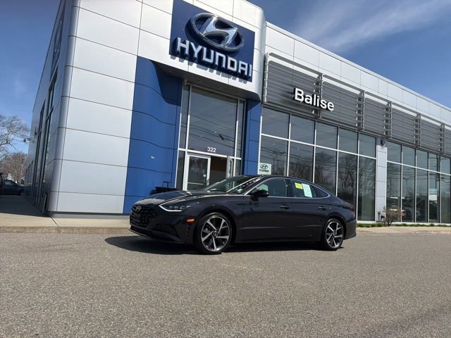 Used 2023 Hyundai Sonata SEL Plus w/ Cargo Package image 2