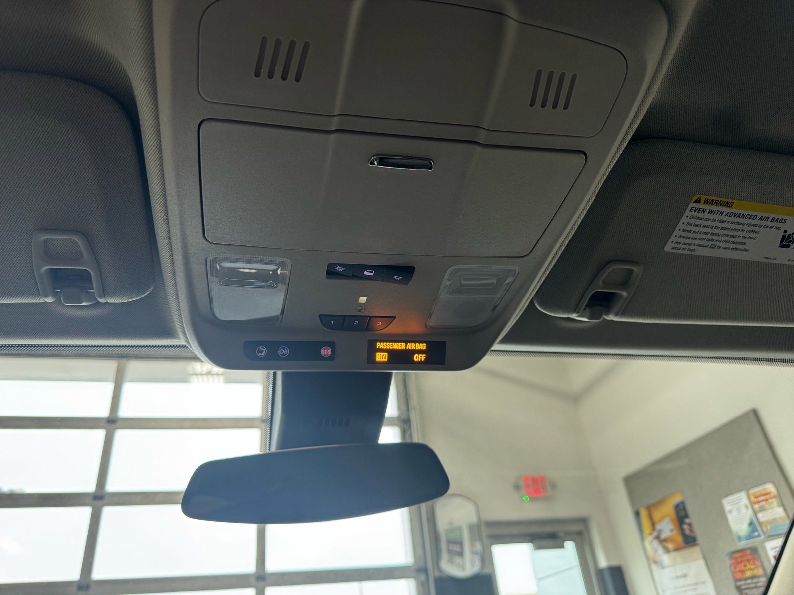 Used 2019 Buick Envision Premium w/ Driver Confidence Package image 19