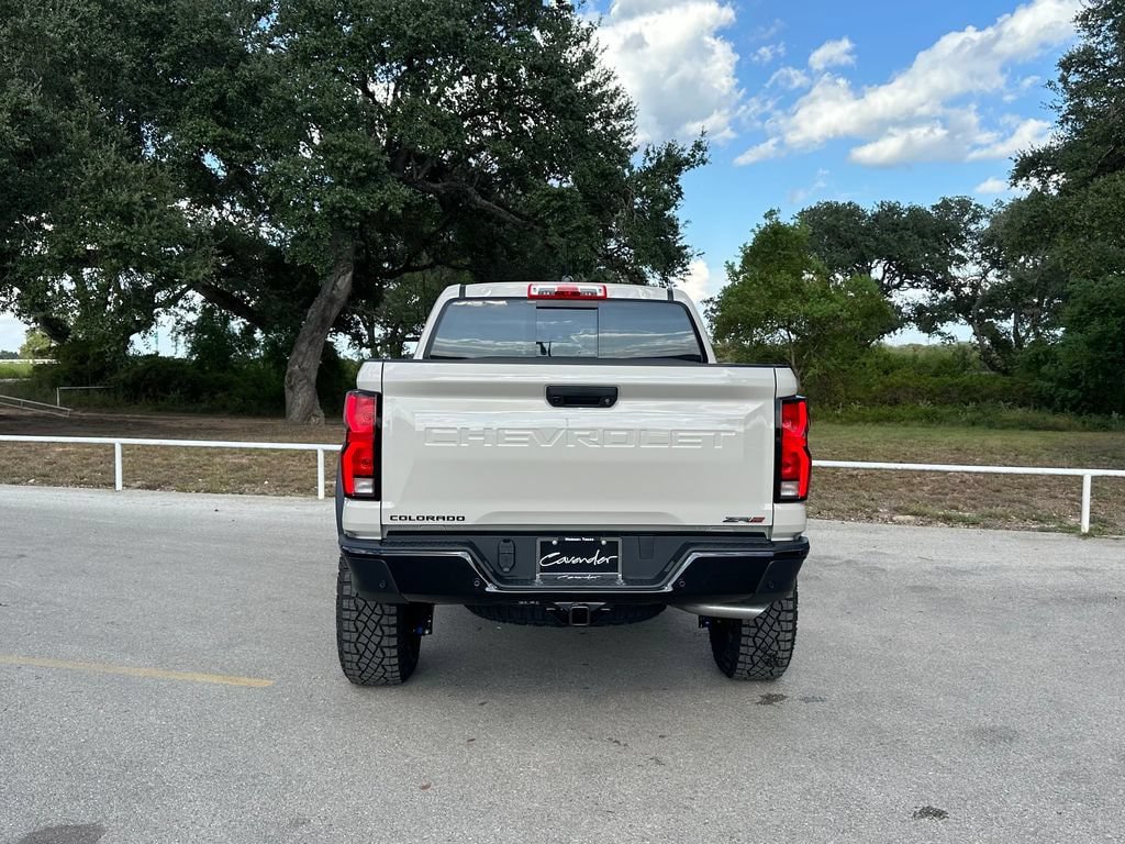 New 2026 Chevrolet Colorado ZR2 w/ Technology Package AWD/4WD image 6