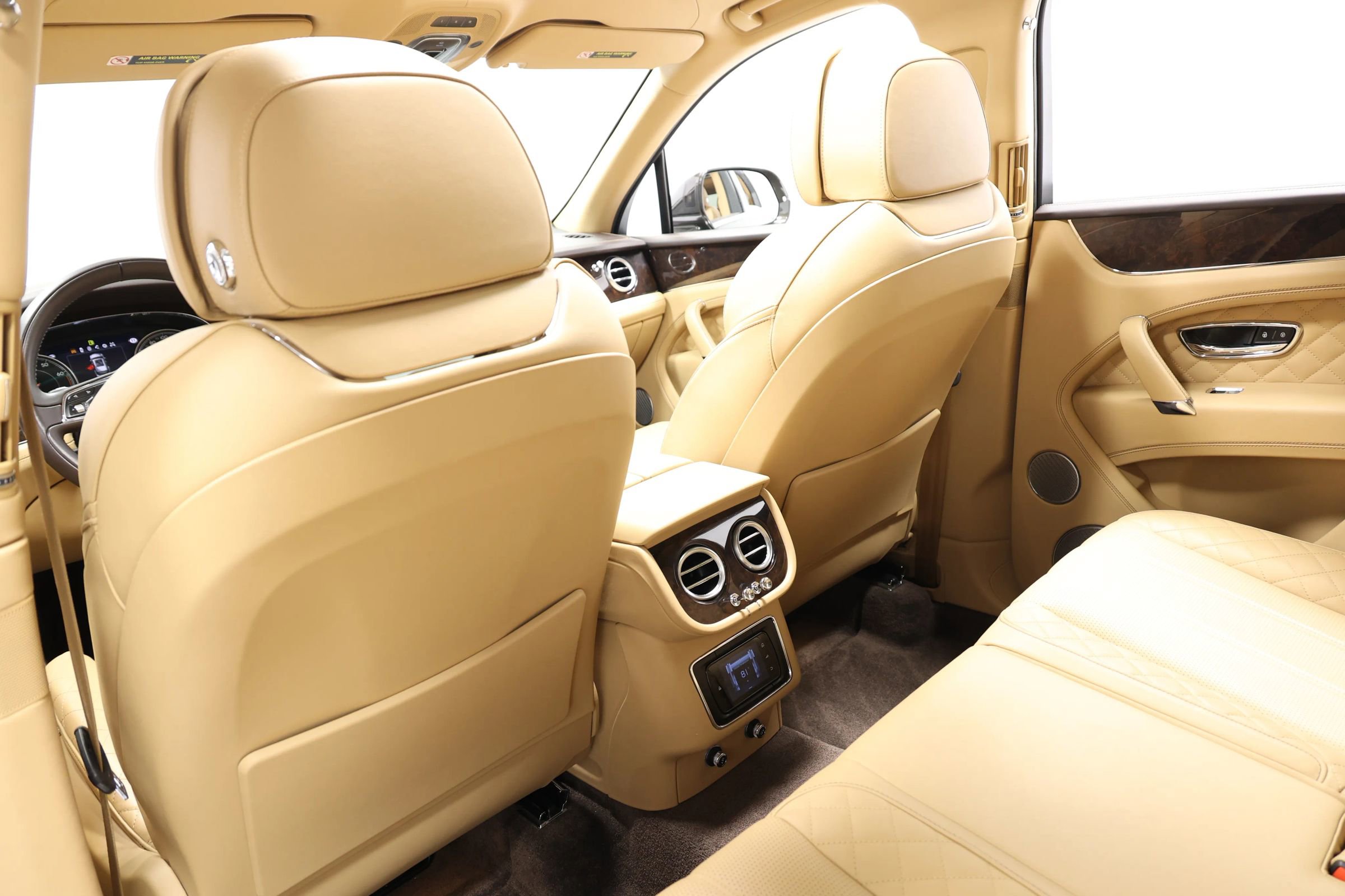 Used 2018 Bentley Bentayga AWD/4WD image 64