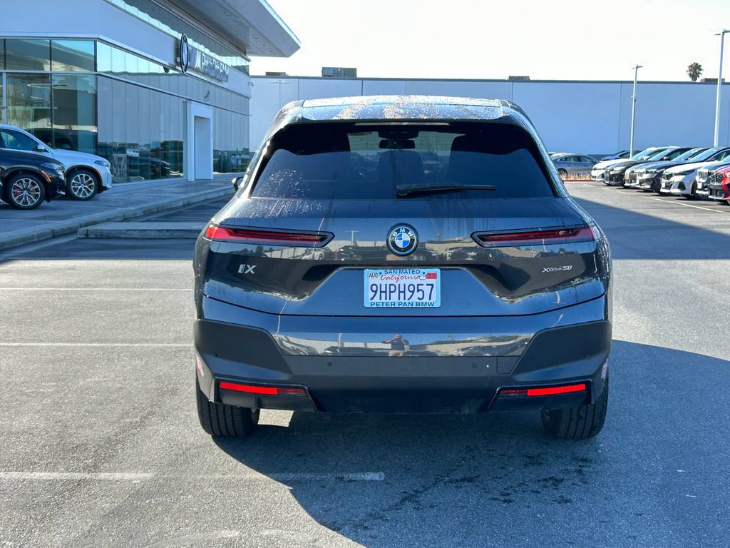 Used 2024 BMW iX xDrive50 AWD/4WD image 4