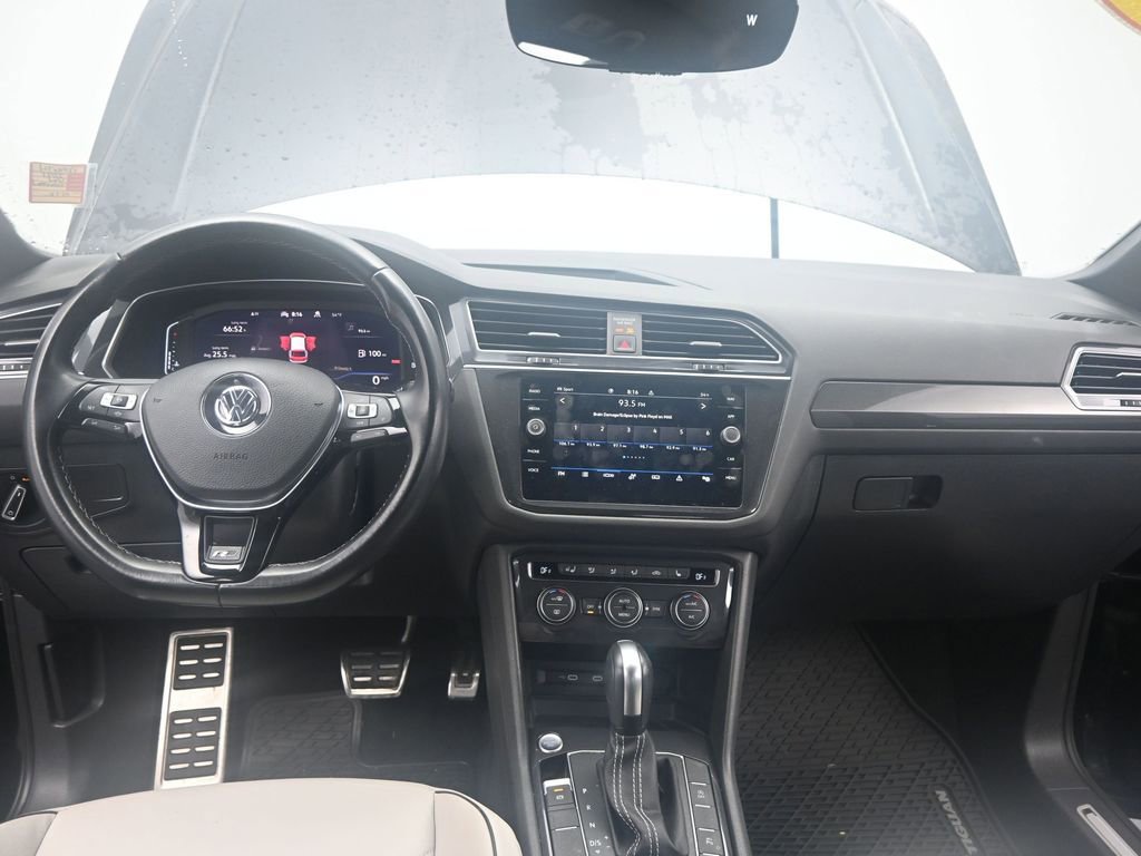 Used 2021 Volkswagen Tiguan SEL Premium R-Line image 34