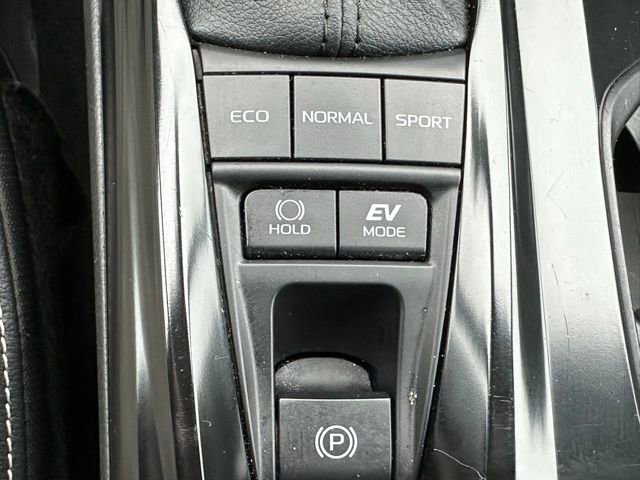 Used 2025 Toyota Camry SE image 23