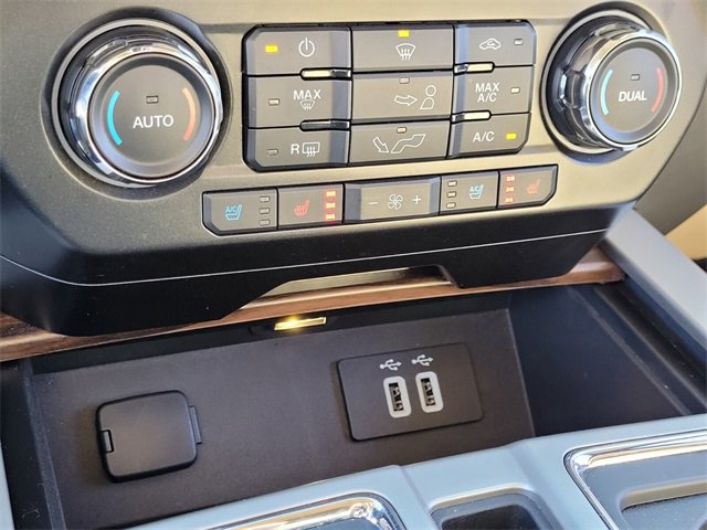 Used 2016 Ford F150 Lariat image 18