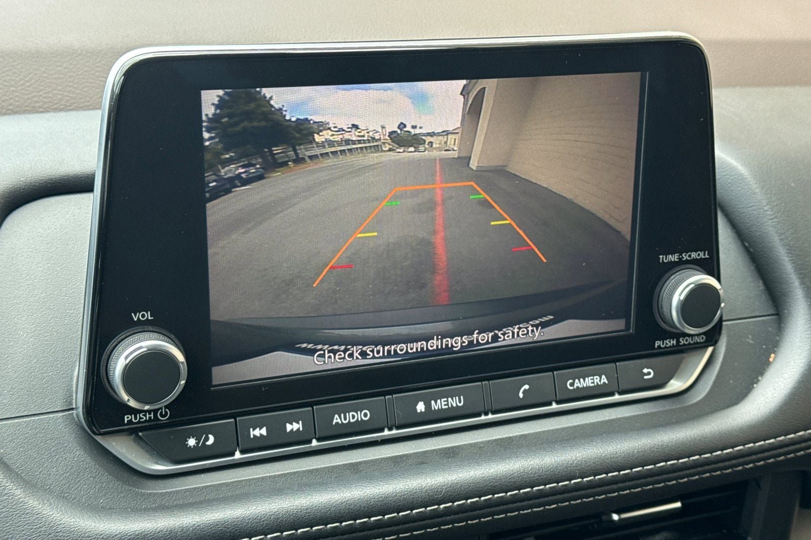 Used 2023 Nissan Rogue SV AWD/4WD image 22
