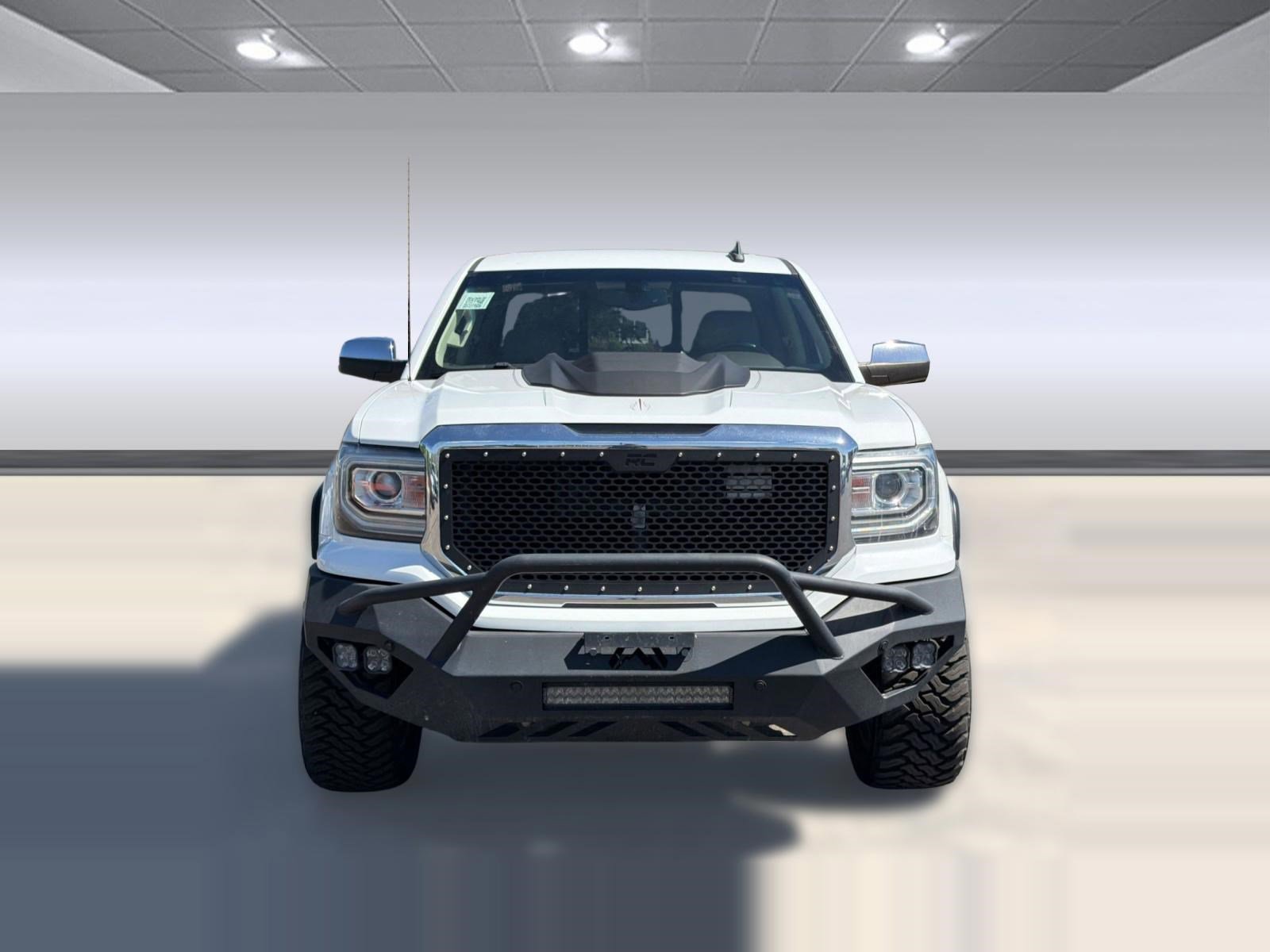Used 2018 GMC Sierra 1500 SLT w/ SLT Premium Package AWD/4WD image 6