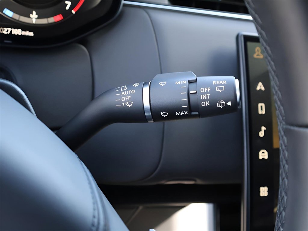 Used 2023 Land Rover Range Rover SV image 33