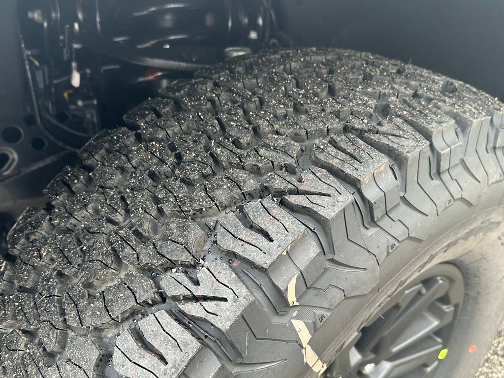 New 2025 Ford F150 Raptor AWD/4WD image 9