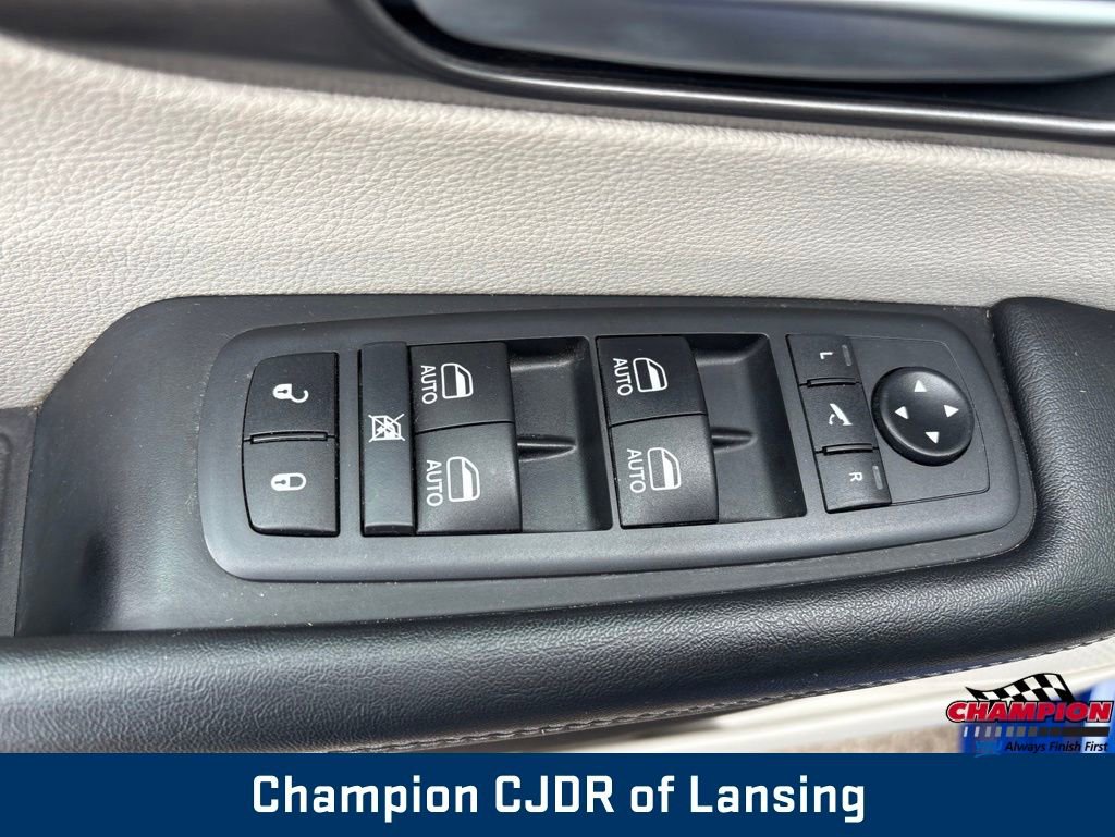 Used 2019 Chrysler Pacifica Limited FWD image 23