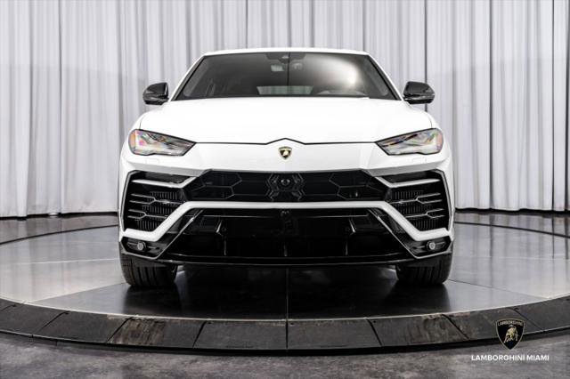 Used 2022 Lamborghini Urus image 3