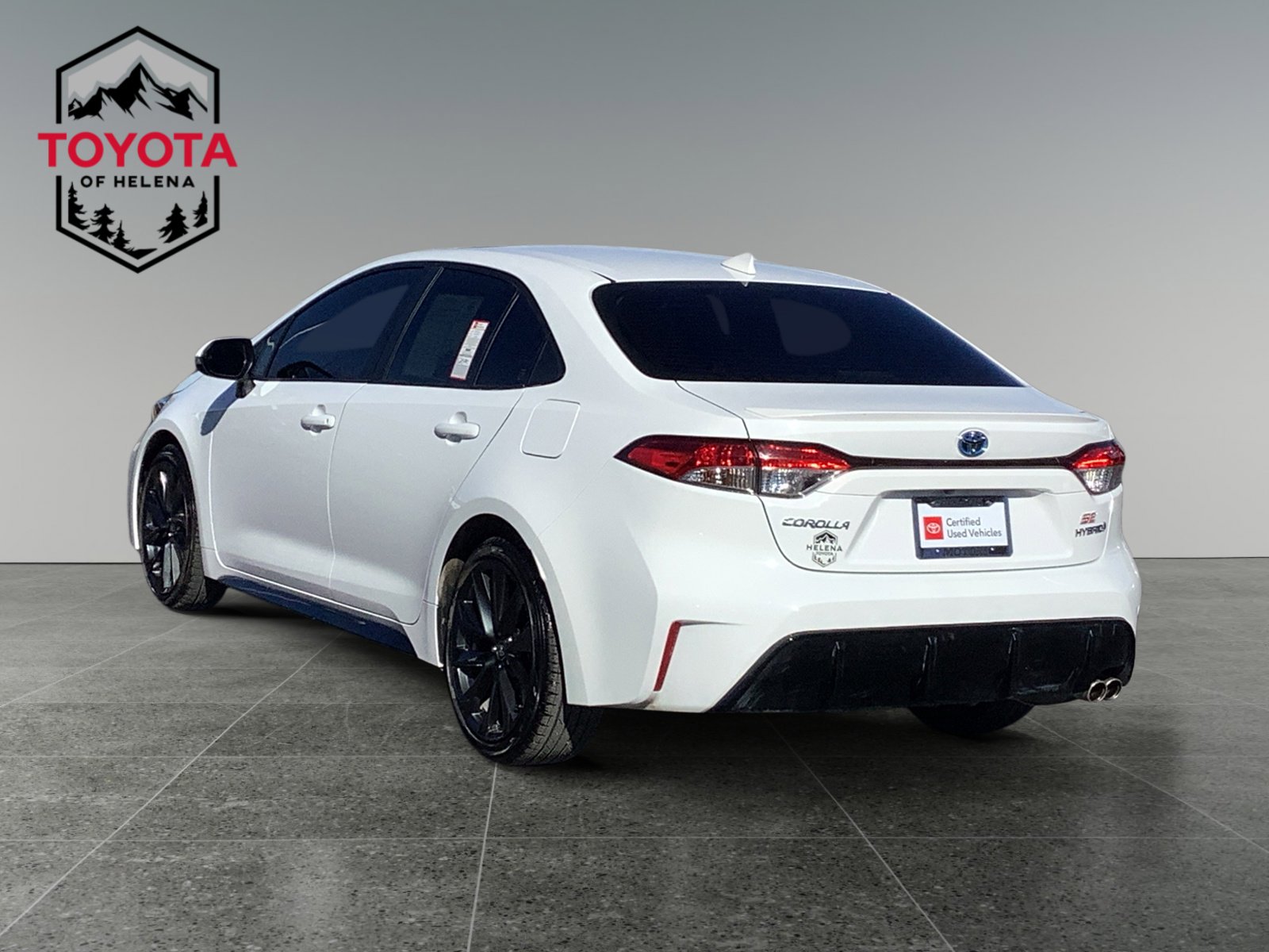 Certified 2024 Toyota Corolla SE w/ SE Package image 3