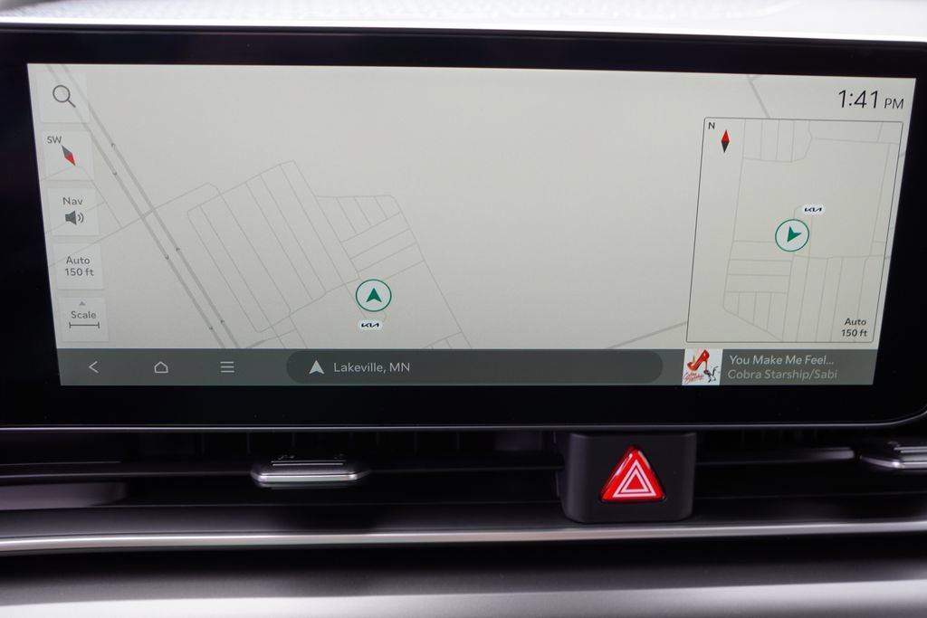New 2027 Kia Carnival EX FWD image 15
