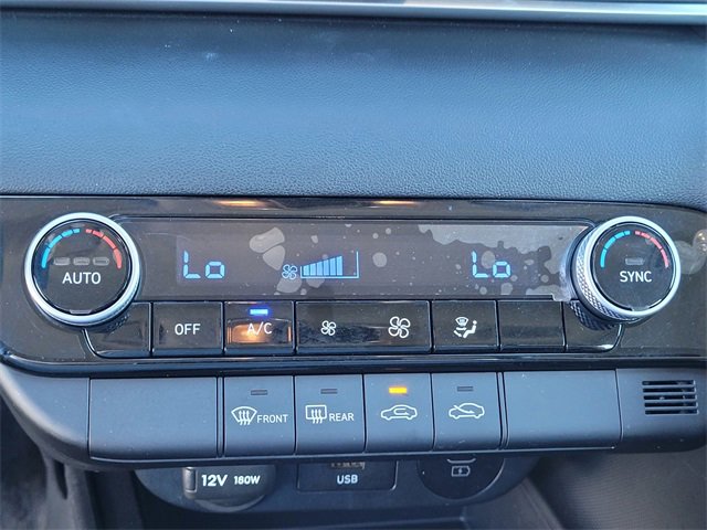 Used 2025 Hyundai Elantra Blue image 22