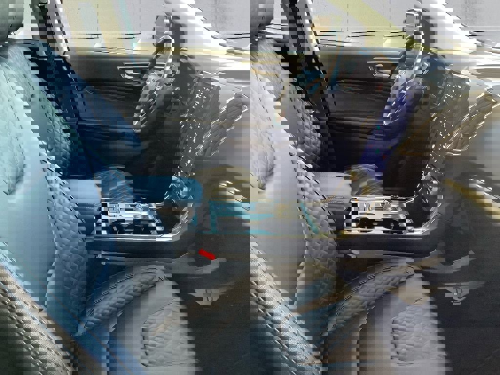 Used 2024 Ford Edge Titanium image 13