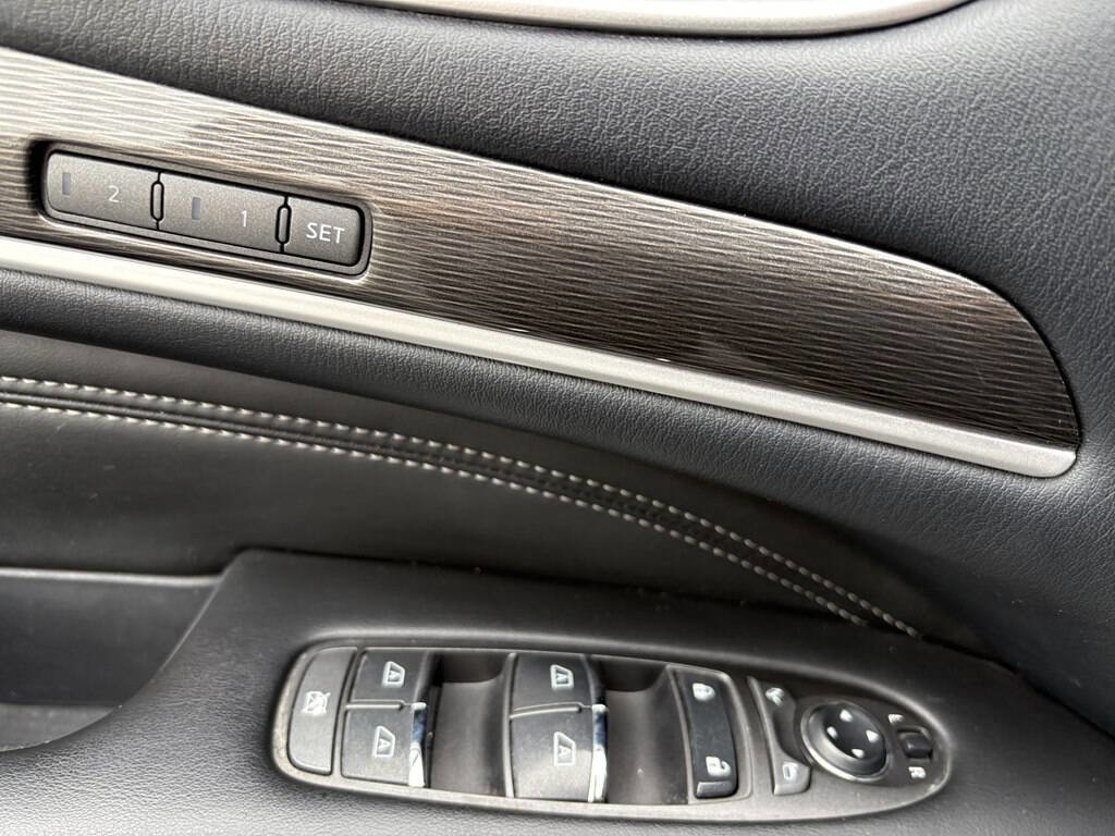 Used 2019 INFINITI QX60 Luxe w/ Essential Package AWD/4WD image 14