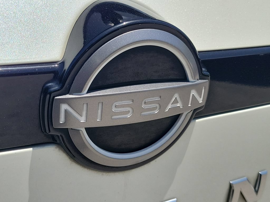 Certified 2024 Nissan Pathfinder Platinum FWD image 10
