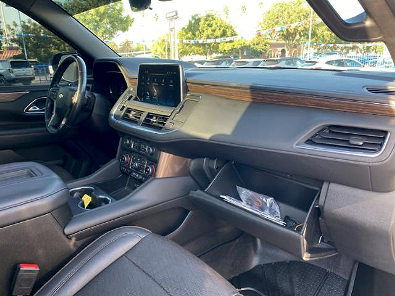 Used 2022 Chevrolet Tahoe High Country AWD/4WD image 25