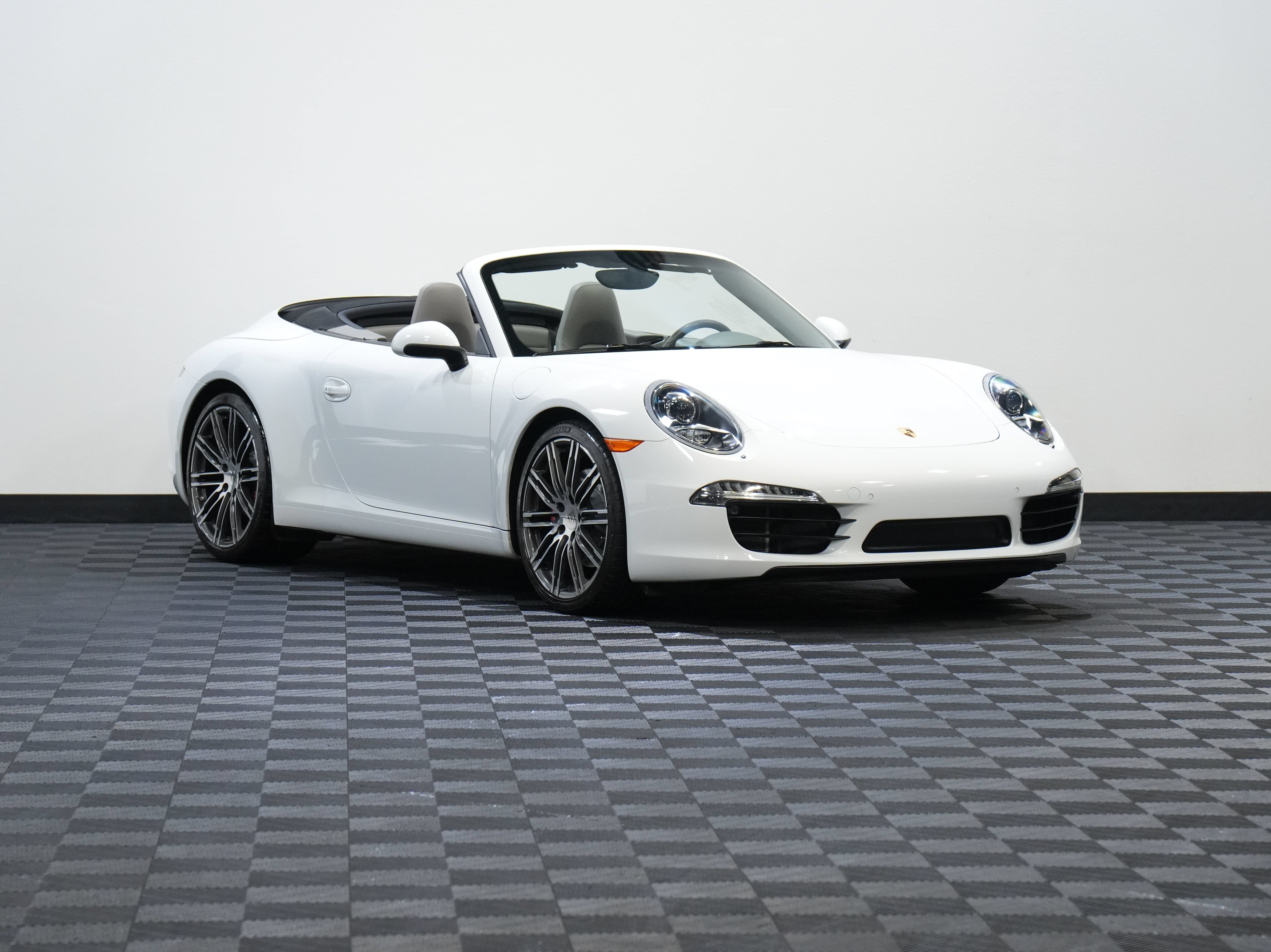 Used 2016 Porsche 911 Carrera S w/ Sport Chrono Package RWD image 6