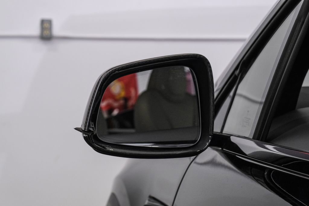 Used 2023 Tesla Model X image 46