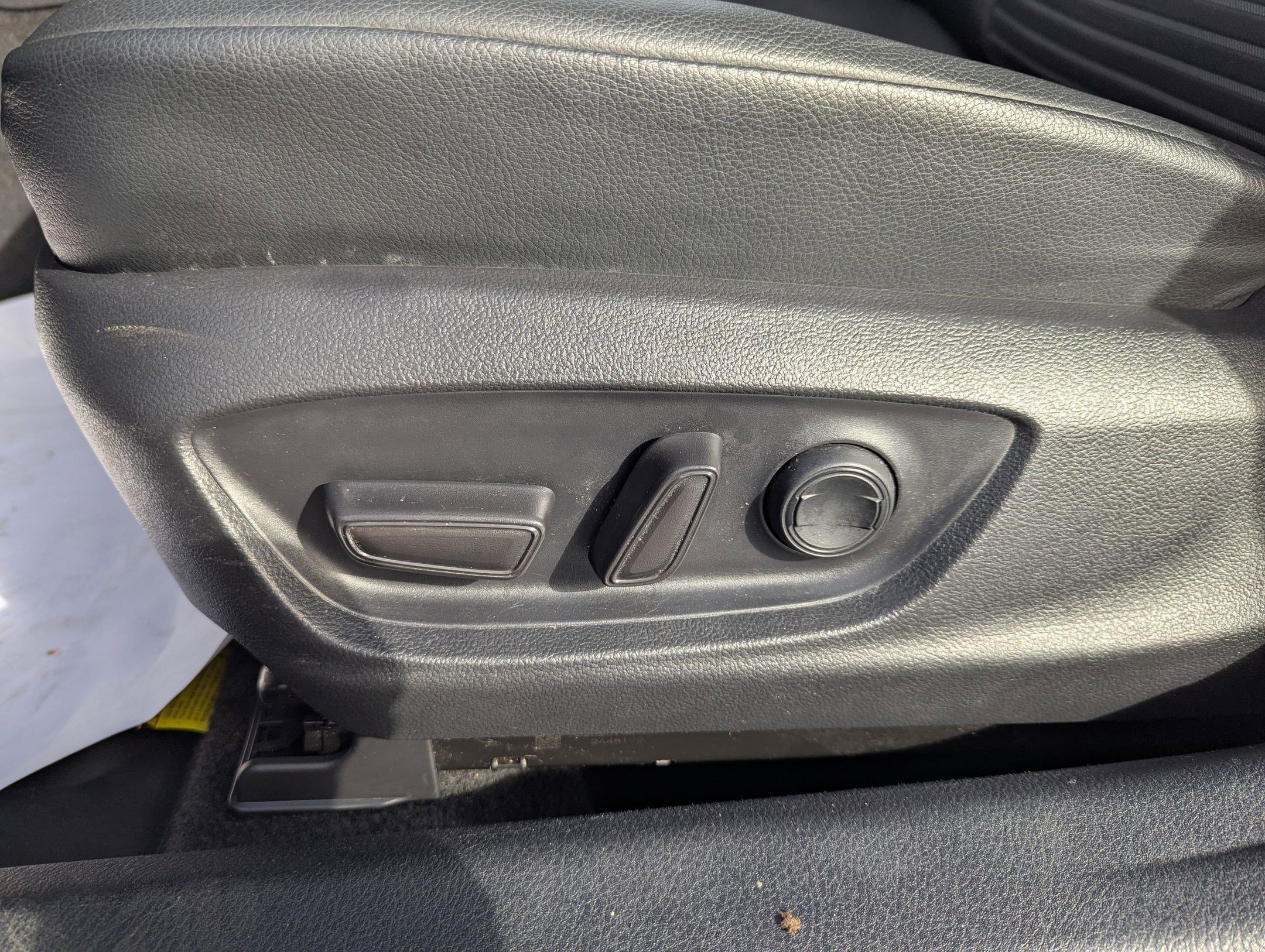 Used 2023 Toyota Camry SE image 9