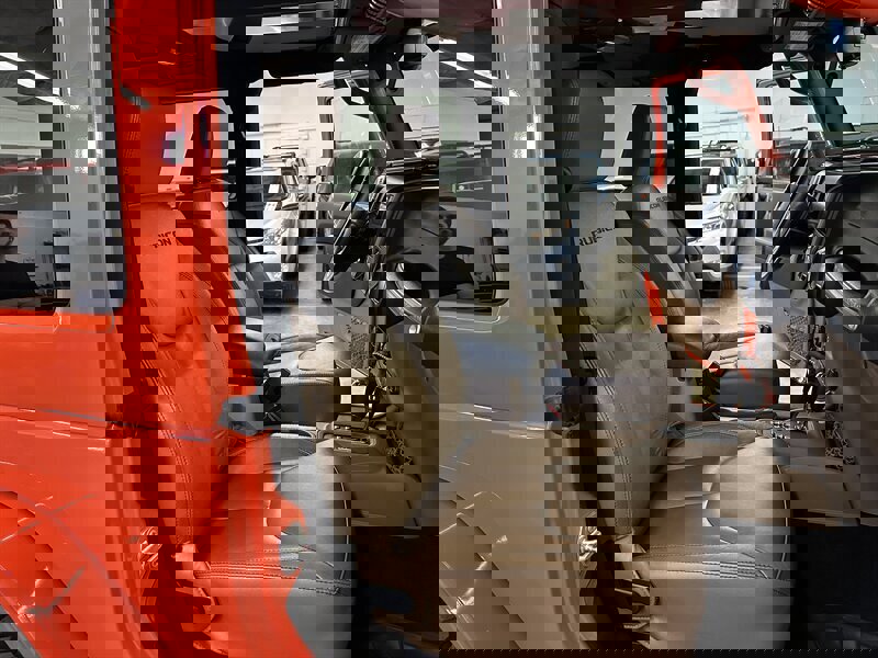 Used 2015 Jeep Wrangler Rubicon w/ Power Convenience Group image 34