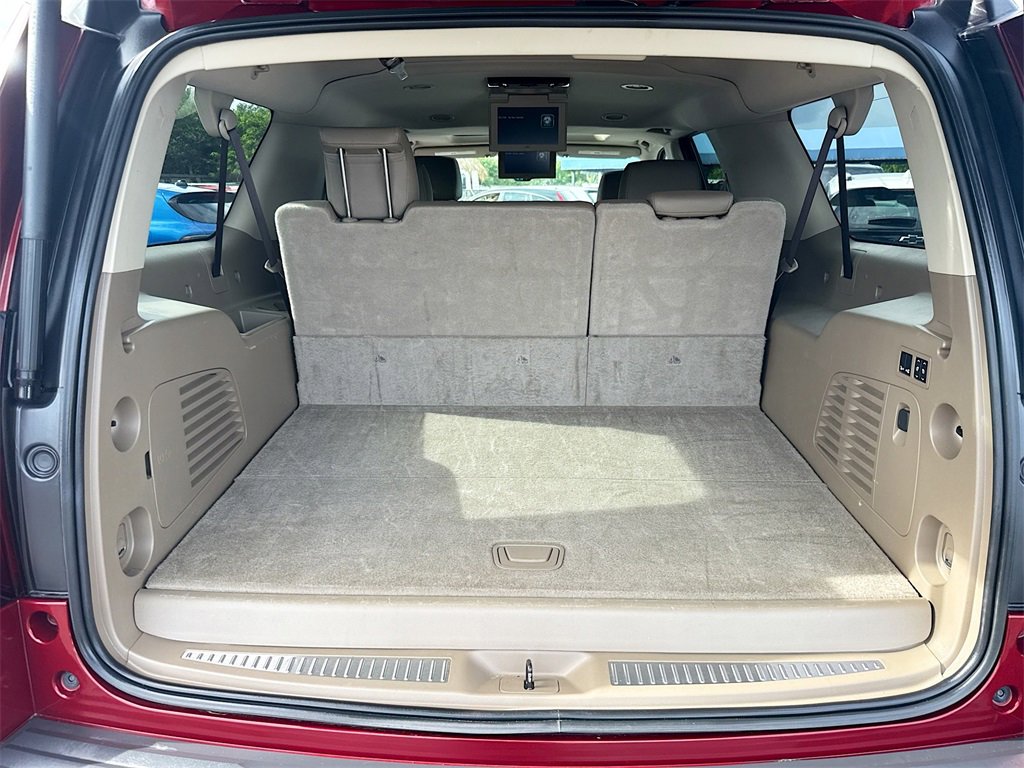 Used 2020 Chevrolet Suburban Premier image 29