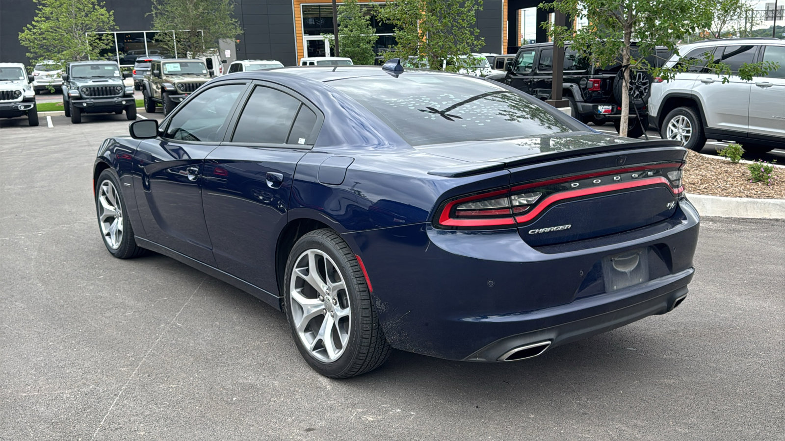 Used 2015 Dodge Charger R/T w/ Plus Group RWD image 7