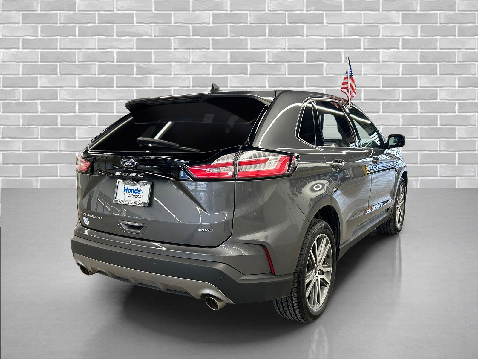 Used 2022 Ford Edge Titanium image 5