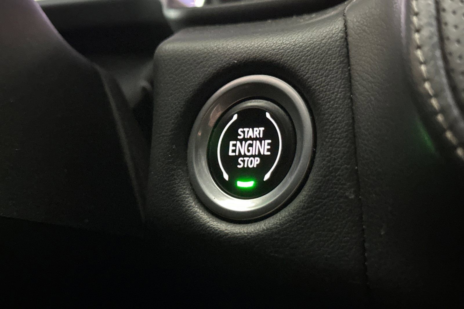 Used 2021 GMC Yukon XL SLT w/ Rear Media and Nav Package image 21