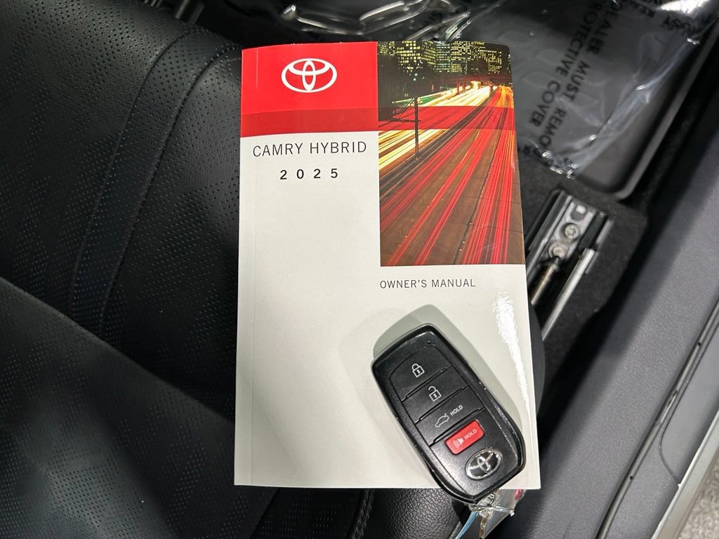 Used 2025 Toyota Camry XSE FWD image 29