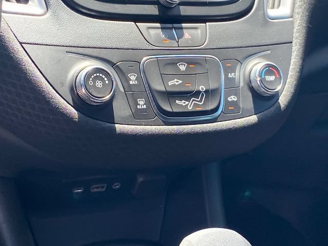 Certified 2025 Chevrolet Malibu RS FWD image 12