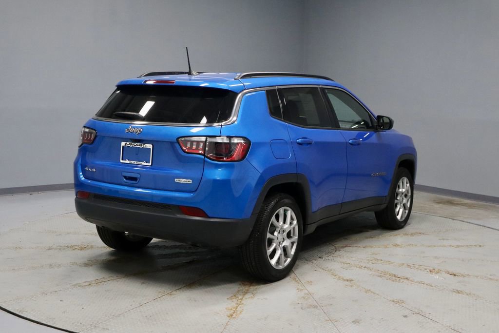 Used 2024 Jeep Compass Latitude AWD/4WD image 12