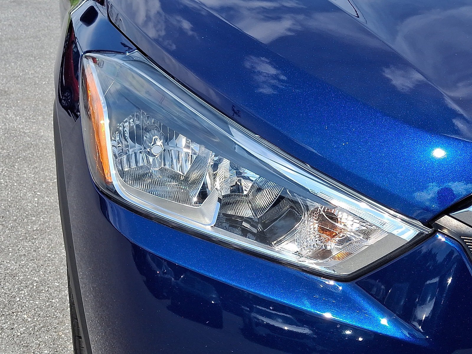 Used 2019 Nissan Kicks SV FWD image 10