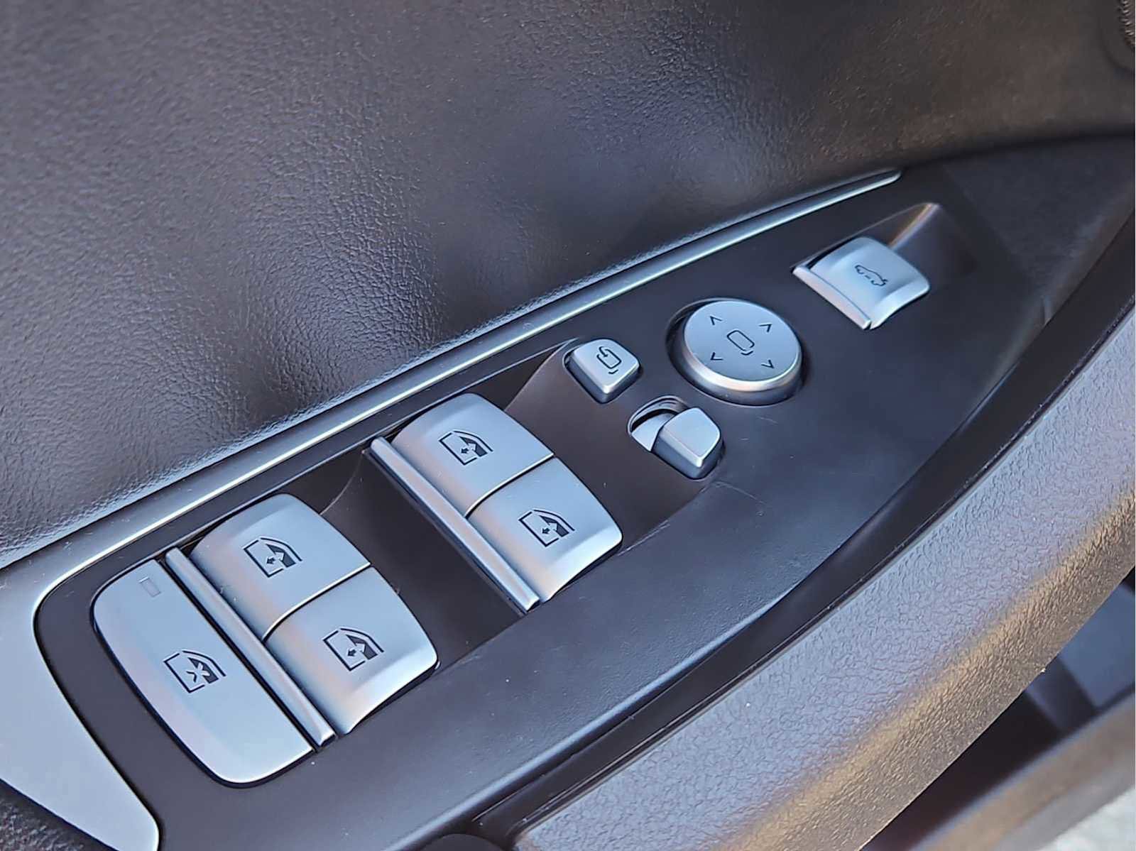 Used 2022 BMW X3 xDrive30i w/ Convenience Package image 13