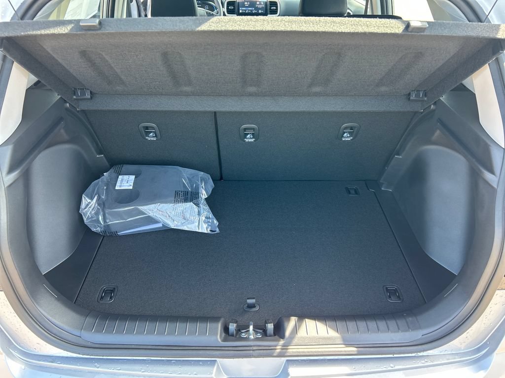 New 2026 Hyundai Venue SE FWD image 29