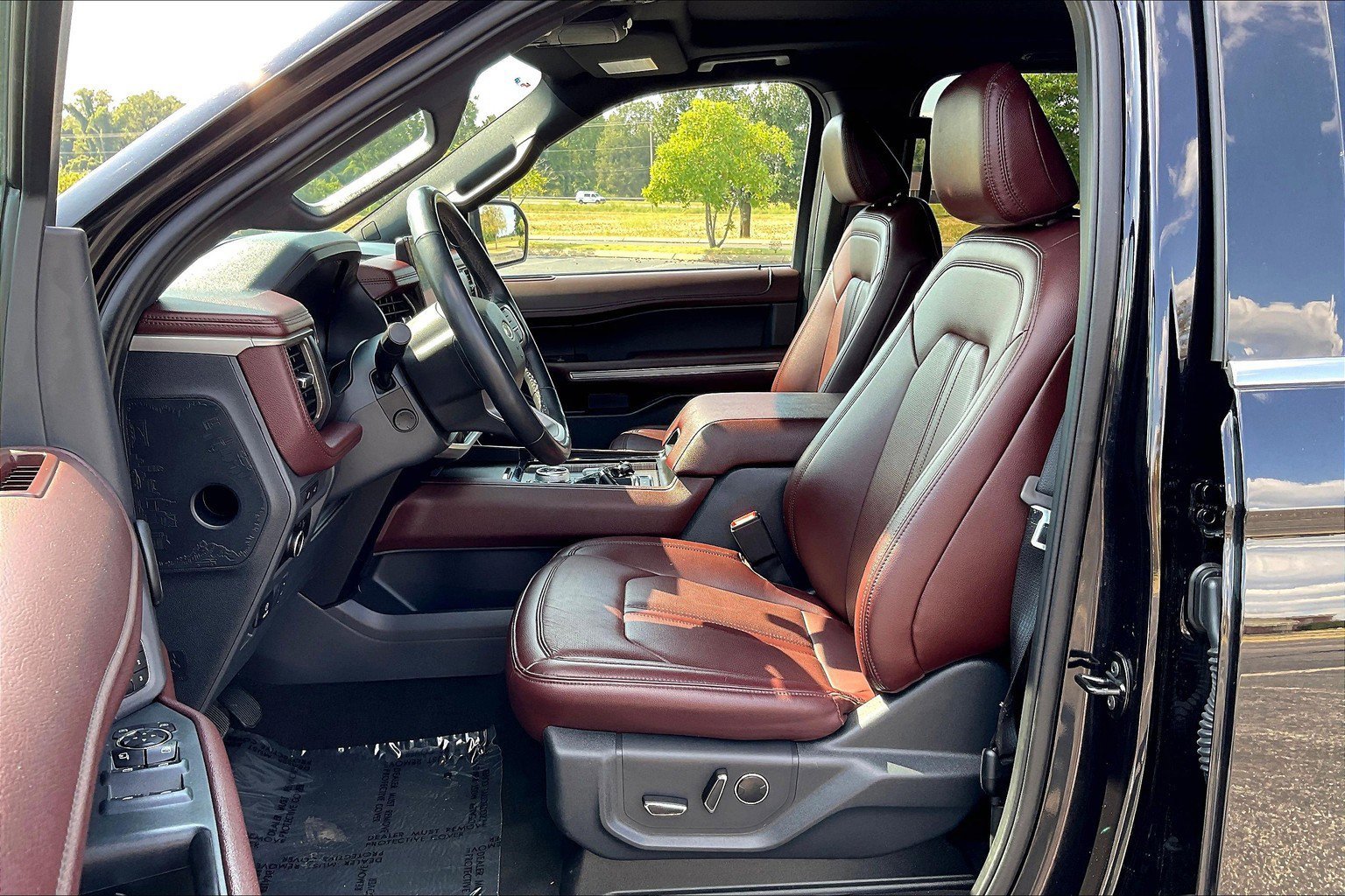 Used 2024 Ford Expedition Max Limited image 7