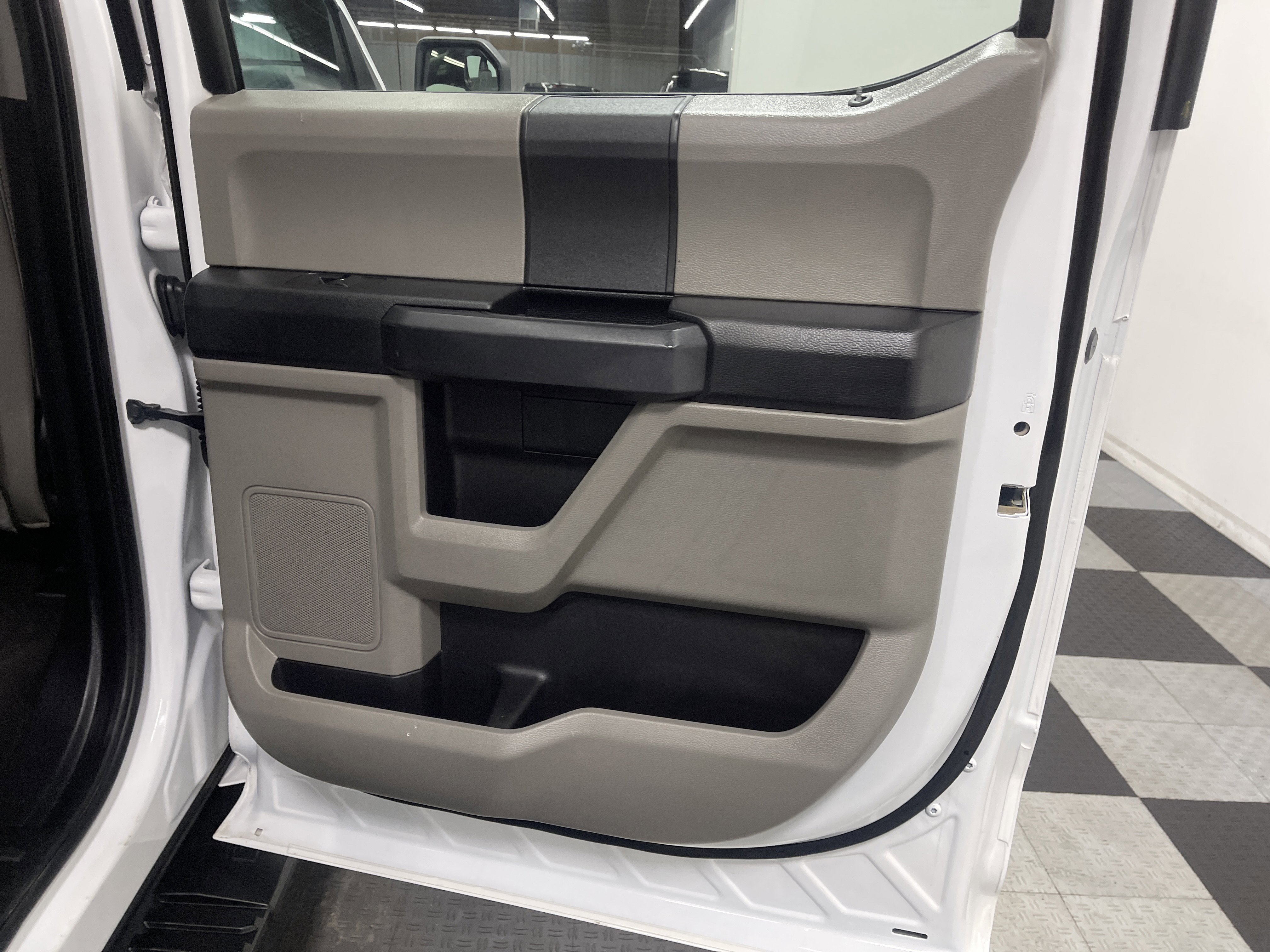 Used 2020 Ford F150 XL w/ Equipment Group 101A Mid image 18