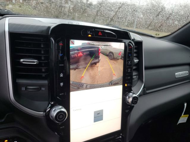 New 2026 RAM 1500 4x4 Crew Cab image 9