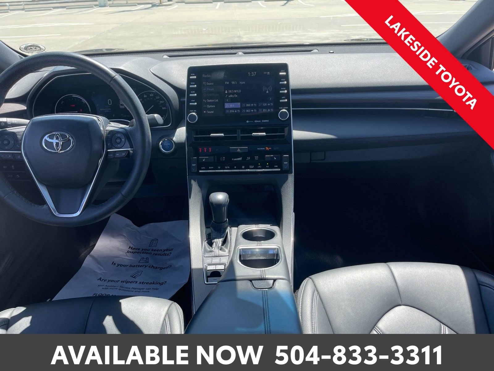 Used 2021 Toyota Avalon XLE w/ Moonroof Package image 24