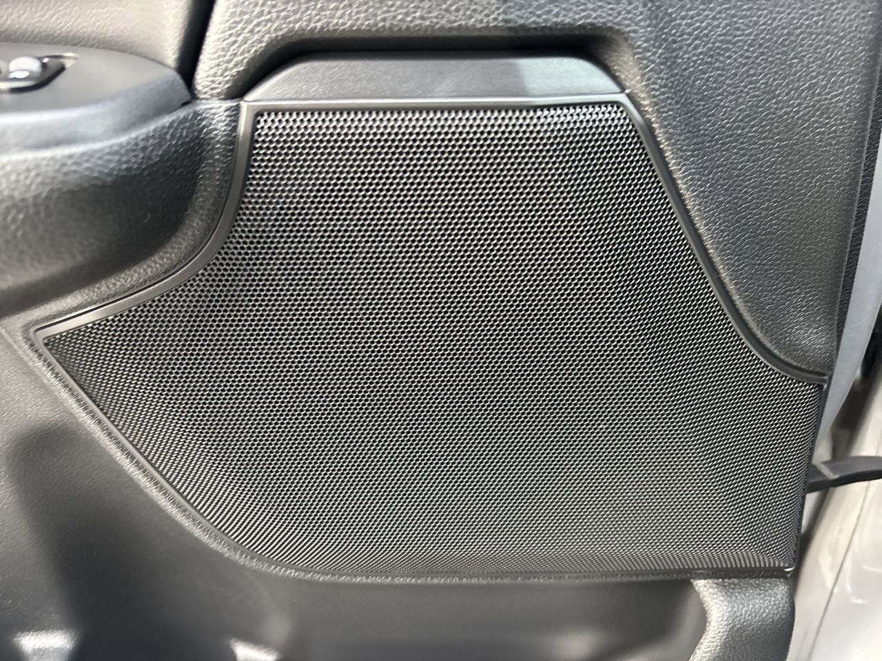 Used 2020 Honda CR-V Touring image 19