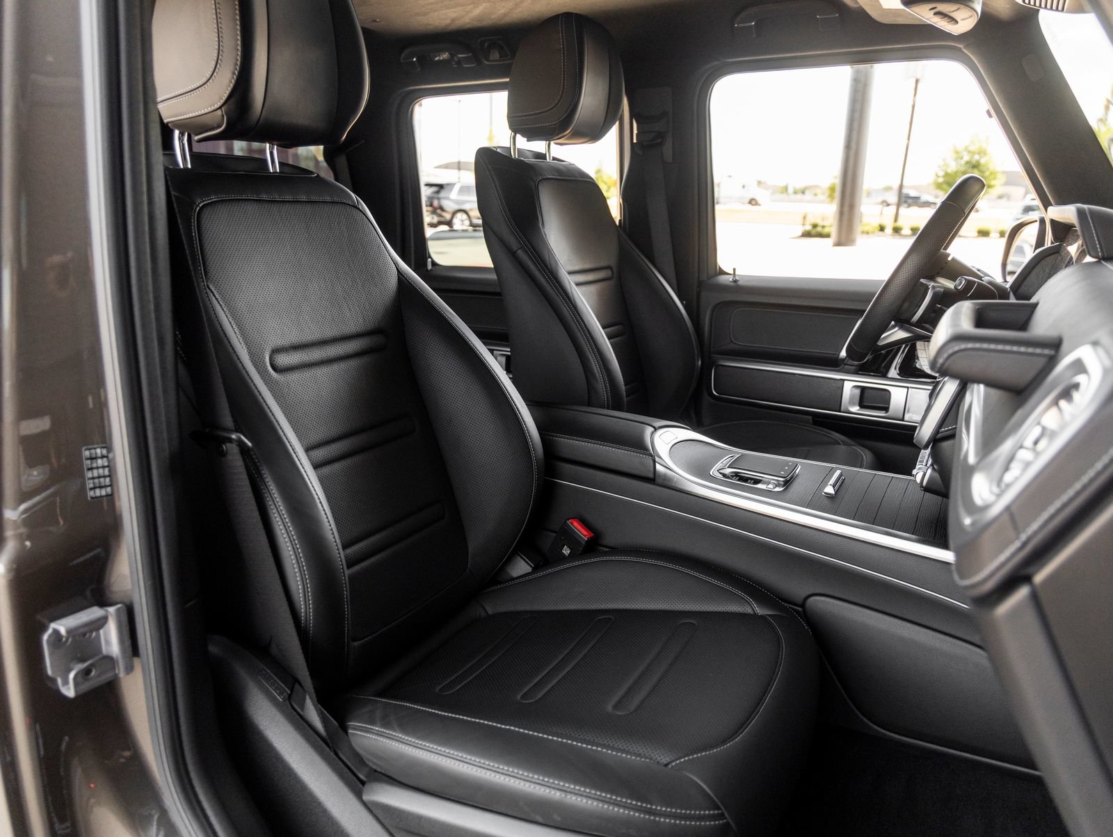 Used 2025 Mercedes-Benz G 550 image 49