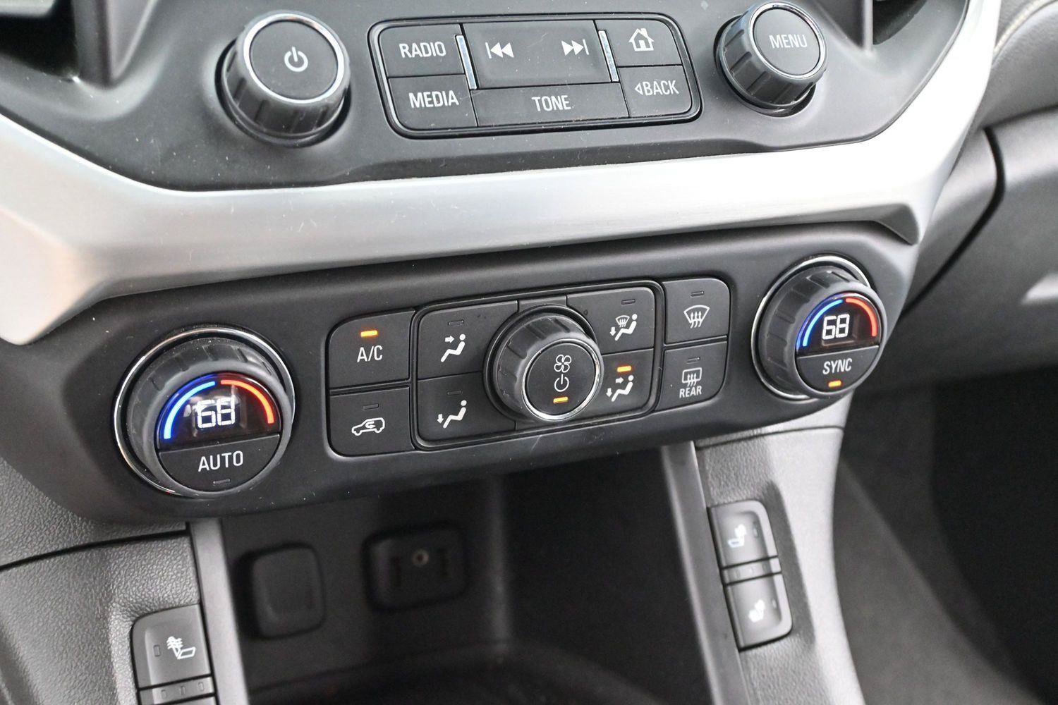 Used 2019 GMC Acadia SLT FWD image 24