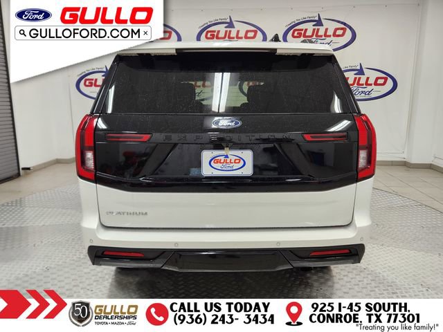 Used 2025 Ford Expedition Platinum w/ Driver's Package AWD/4WD image 6