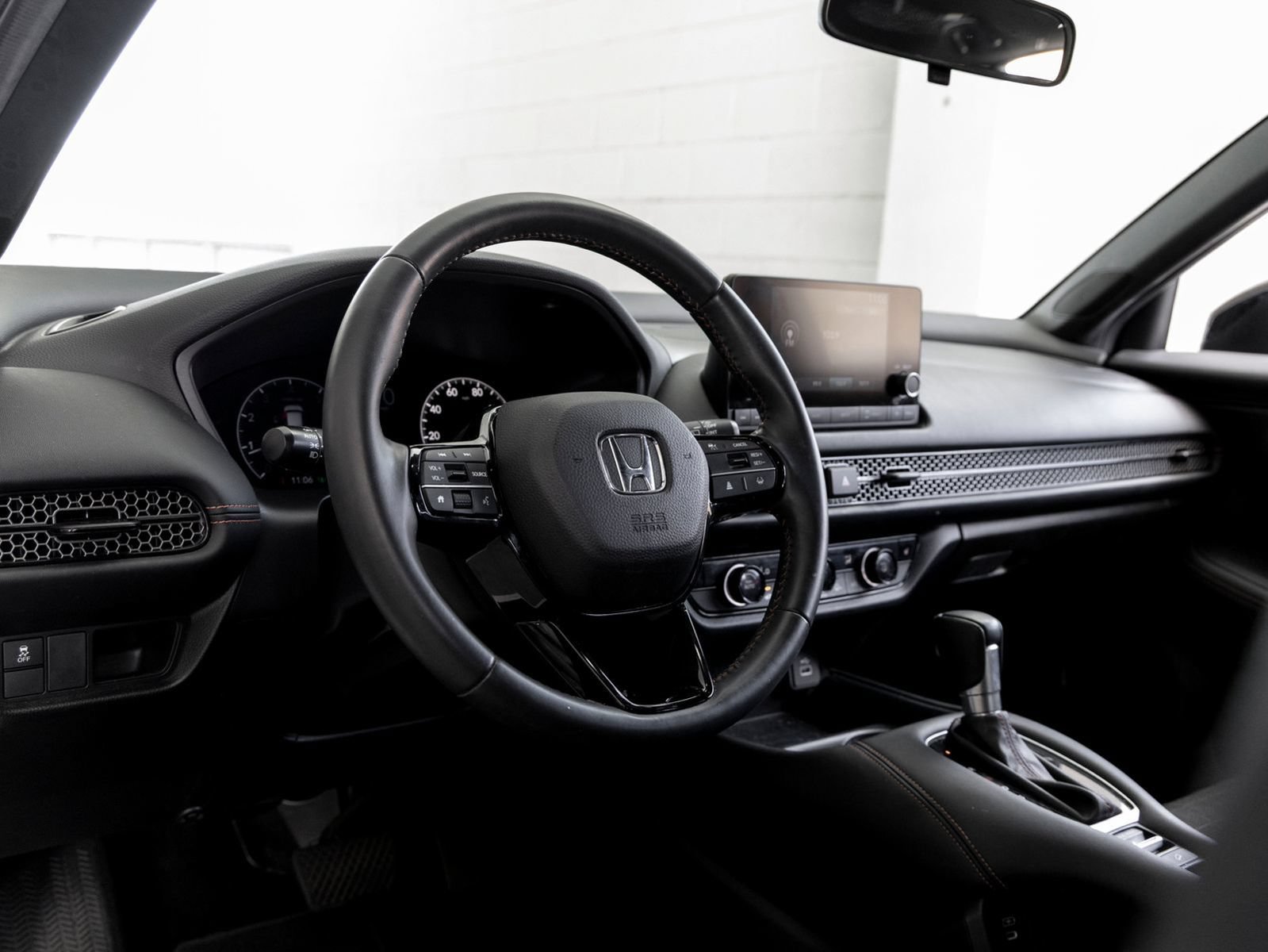 Used 2025 Honda HR-V Sport image 13
