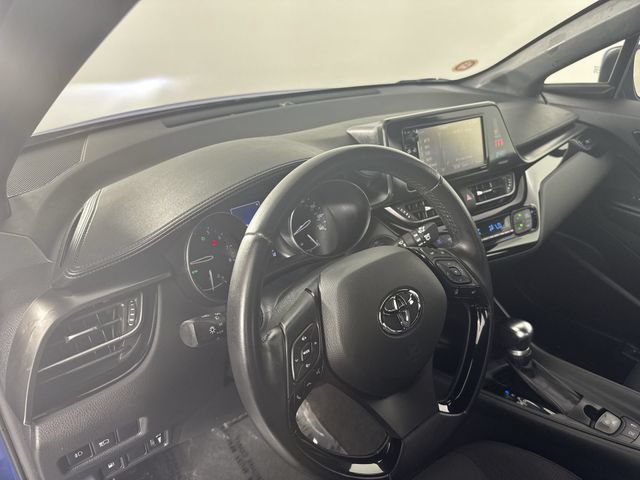 Used 2018 Toyota C-HR XLE FWD image 22