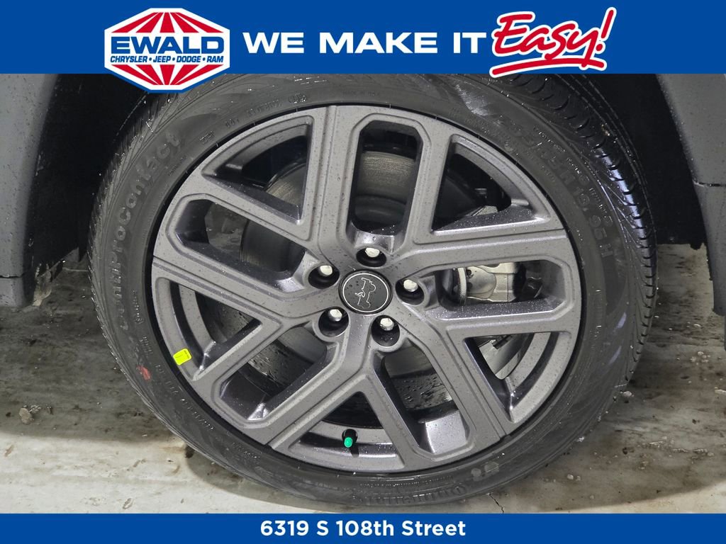 New 2026 Jeep Compass Limited image 12