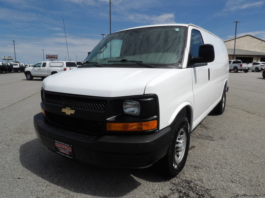 Used 2016 Chevrolet Express 2500 RWD image 57